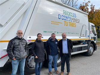 El Consell Comarcal adquireix dos camions bicompartimentats per fer més eficient la recollida porta a porta